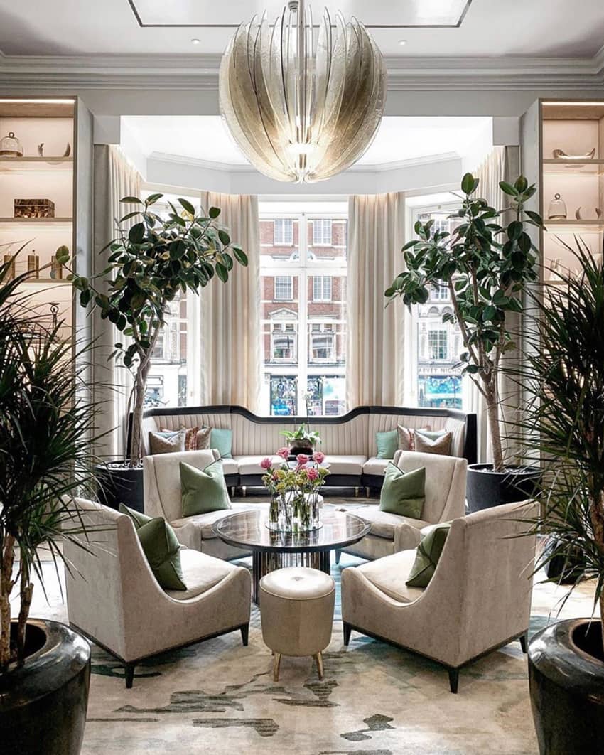 mandarin-oriental-london-lounge-area-with-greenery
