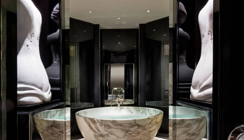 marble bath in between mirrors