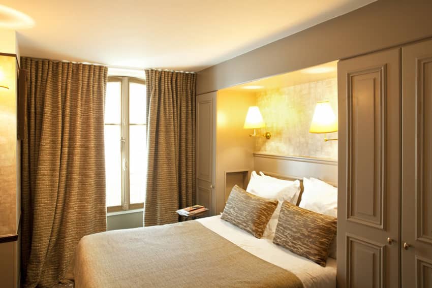 classic suite overlooking Rue Therese
