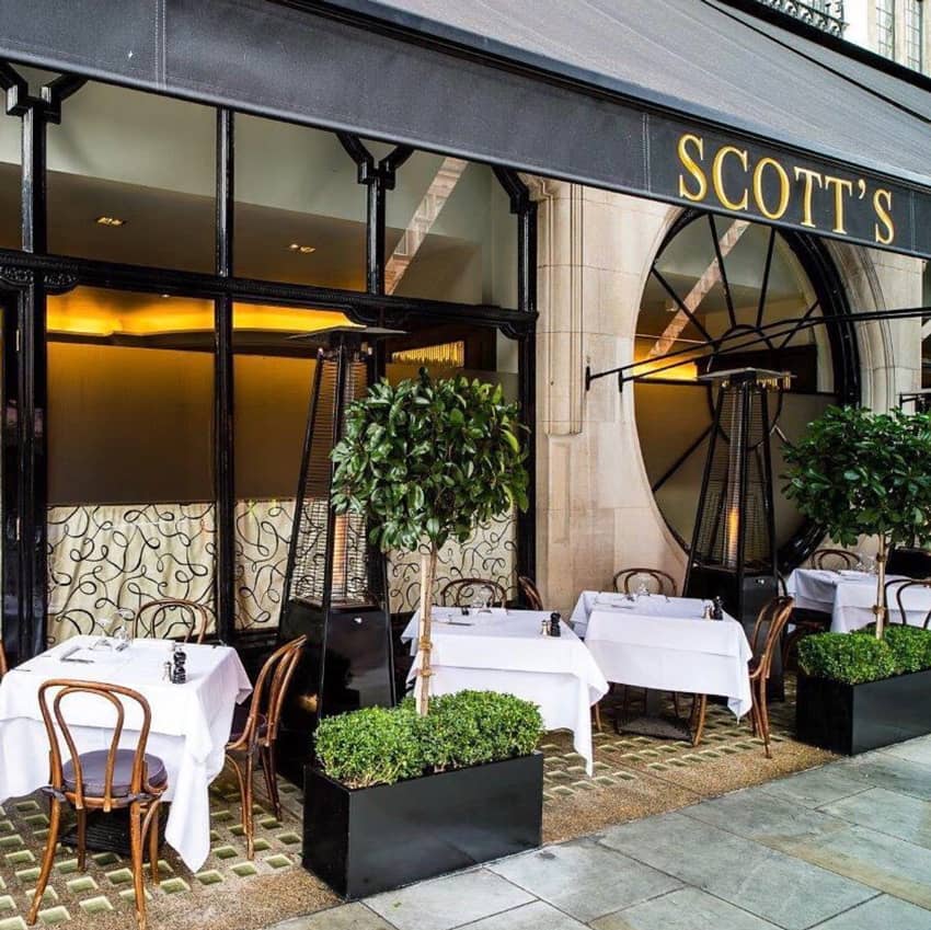 scotts london outside dining area