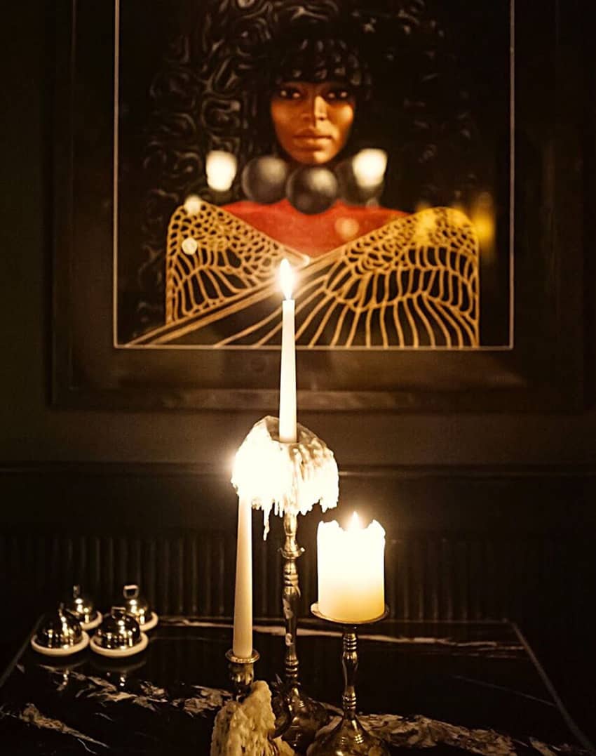 dining with artwork candlelit