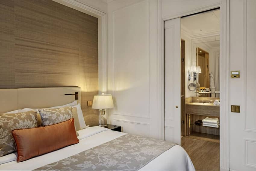 St. Regis Rome Bedroom Bed Sleep Suite Beige Rosegold