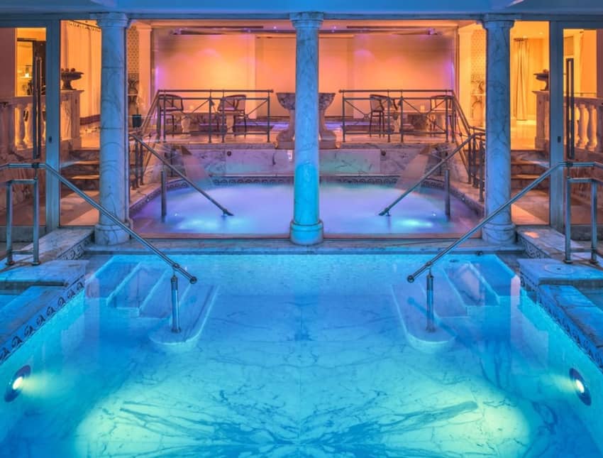 Swimmingpool Inside Blue Marmer Chill Swimm