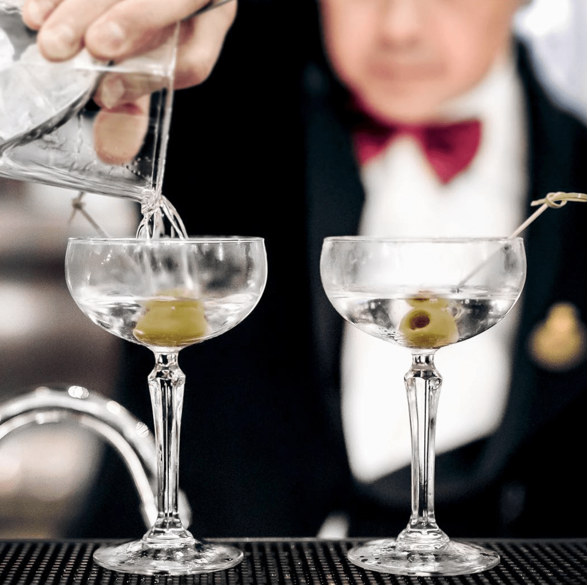 Bartender Cocktails Mocktails Ice Olives