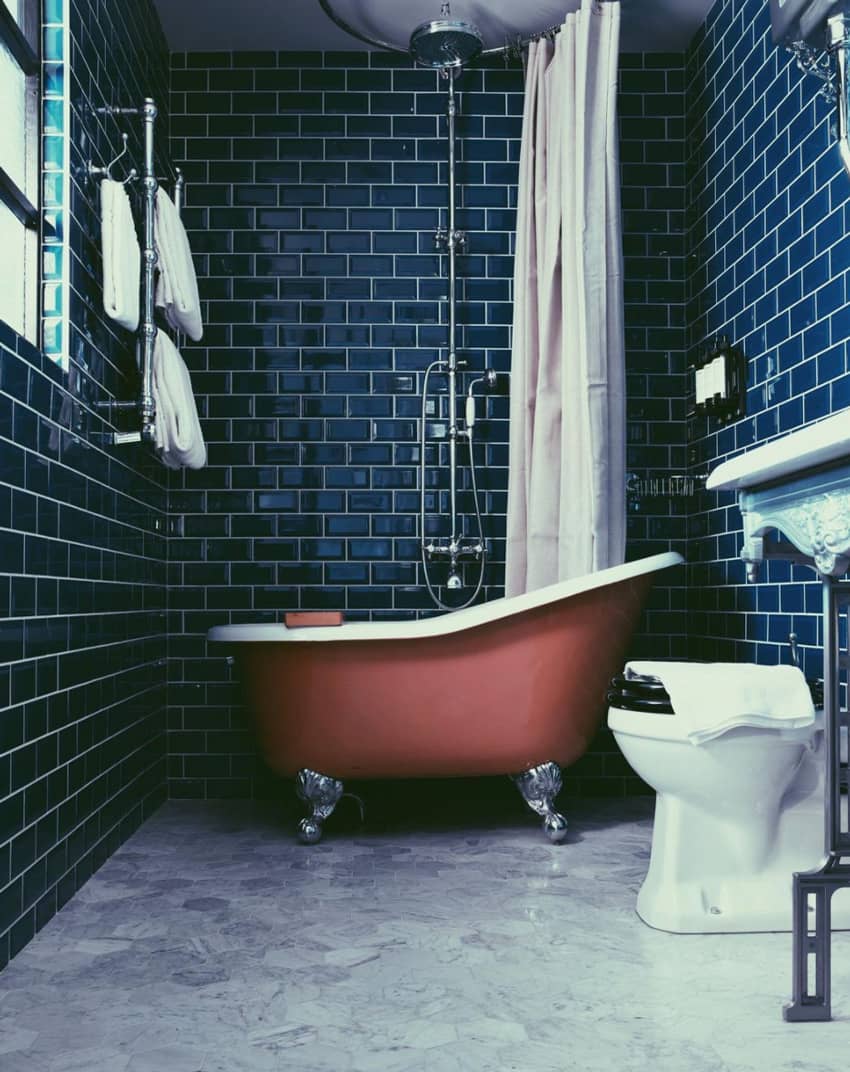Hotel Frantz Bedroom Bath Shower Towels