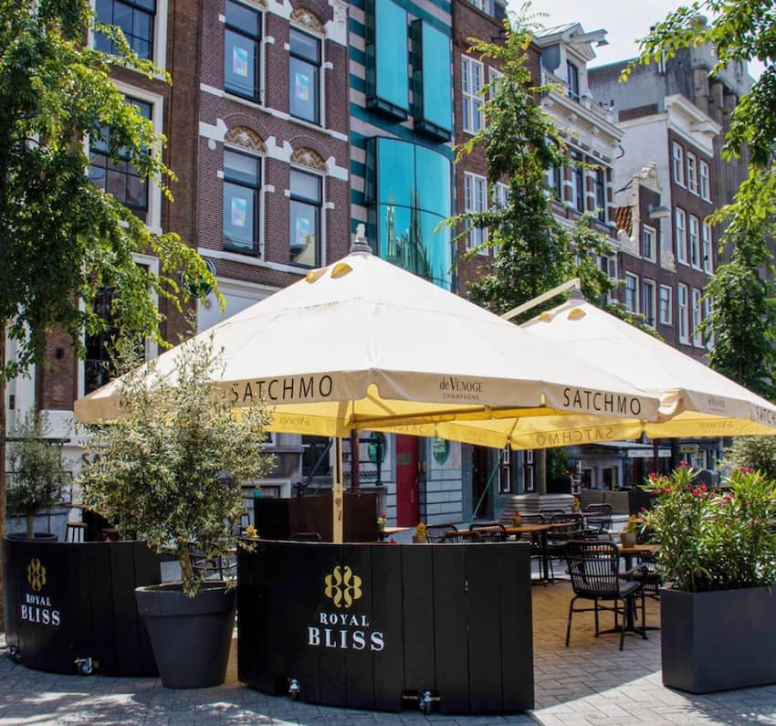 Satchmo Amsterdam outdoor dining