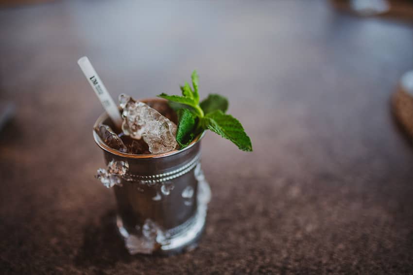 ice cold cocktail mint julep