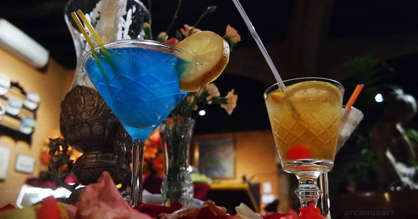 delicious cocktails and drinks in a royal atmosphere