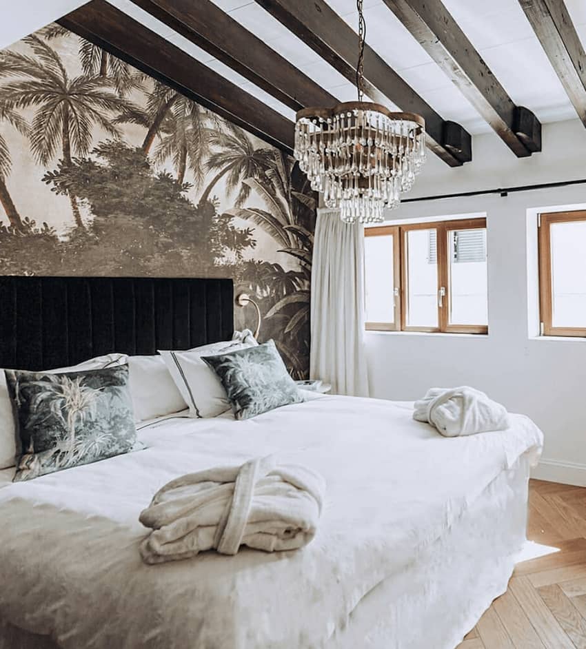 Ocho Suites & Kitchen Mallorca hotel queen size luxurious bedroom