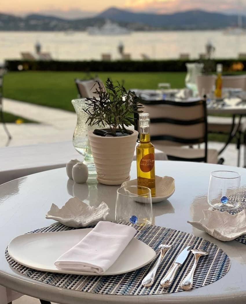 elegant garden dining panoramic view