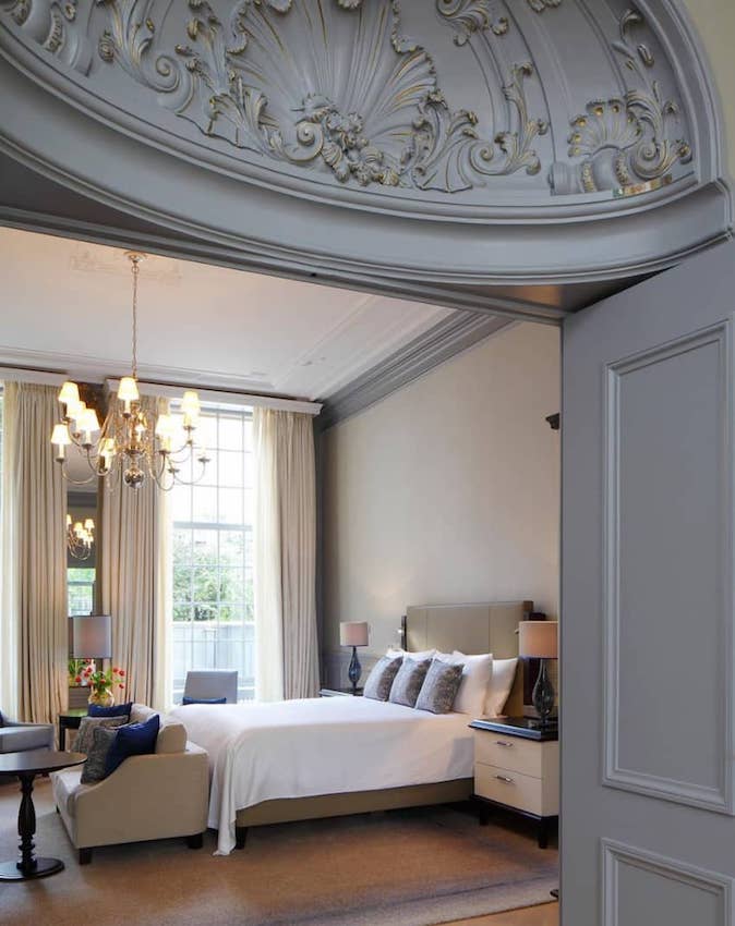 Waldorf Astoria Amsterdam – Canalside luxury in Historical City