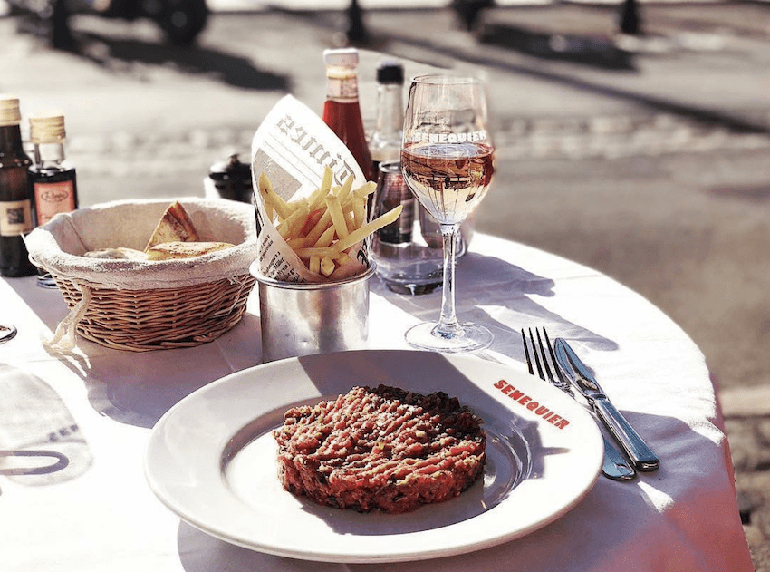 Senequier rose wine steak tartare