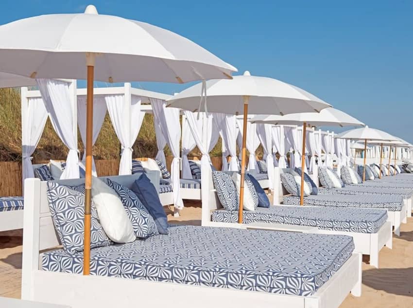 Coccarobe Beach Club: 5-star Luxury Lounge with Seafront Views.