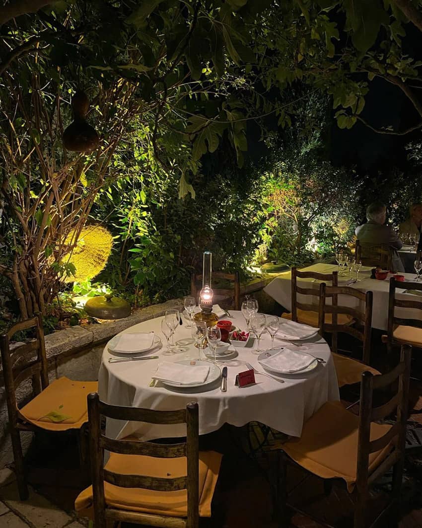 cozy dinner at Colombe d'Or