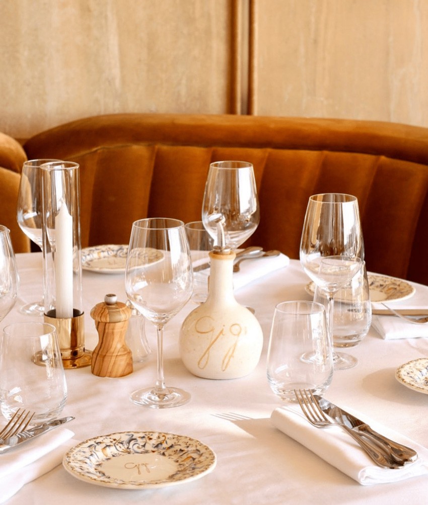 luxe table setting at Gigi Paris 
